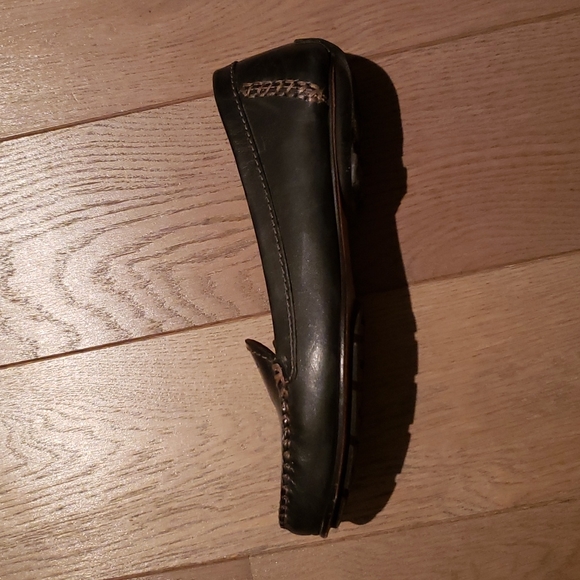 GEOX Italian Leather Loafers. Black with tan trim. 38/8. - Picture 3 of 5